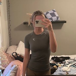 Gym shark workout top